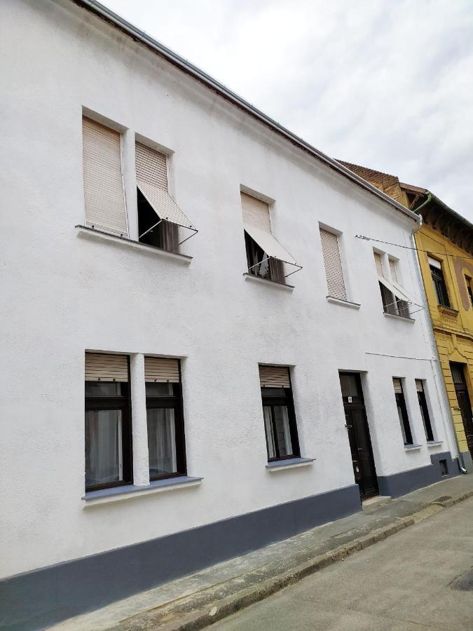 Вілла Atelier Кестхей Екстер'єр фото